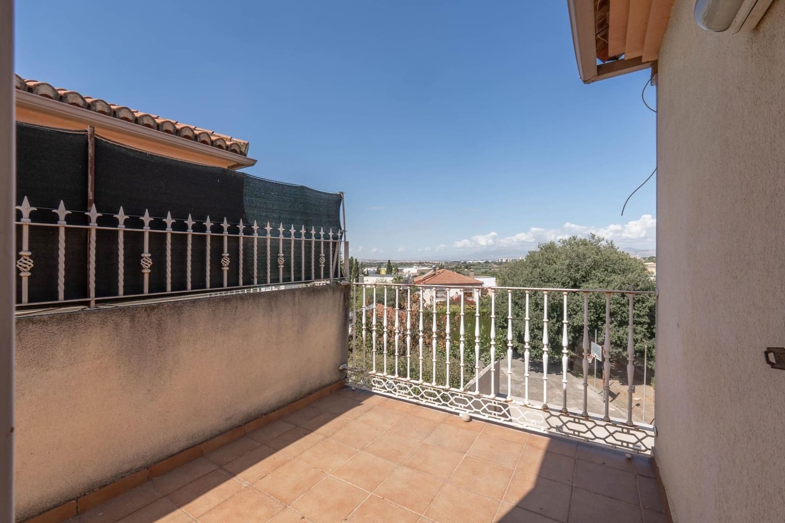 3 soveværelse Semi-Rækkehus til salg i Cajar med garage - € 379.000 (Ref: 9534336)