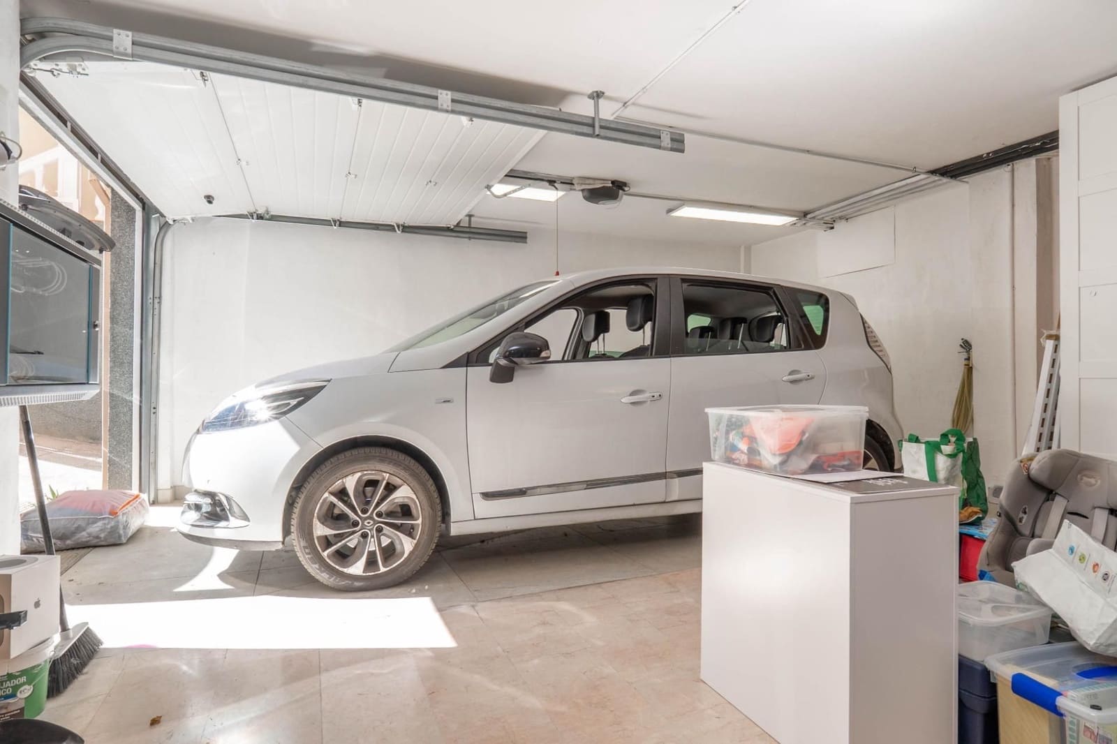 3 soveværelse Semi-Rækkehus til salg i Cajar med garage - € 379.000 (Ref: 9534336)