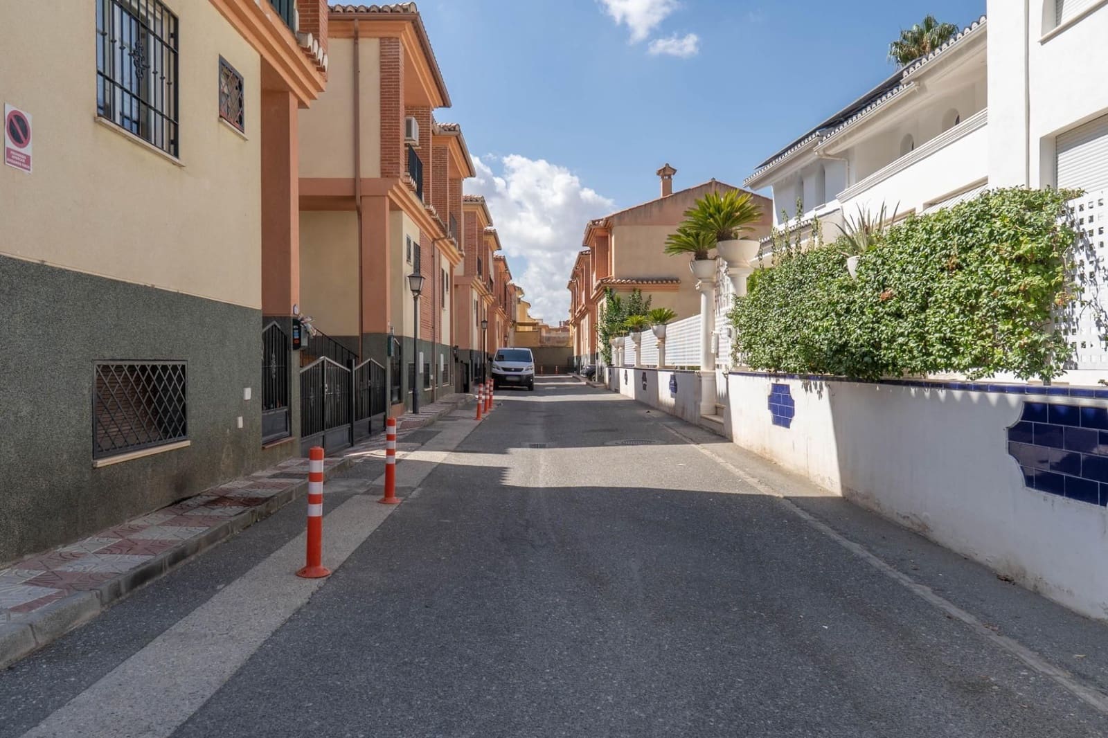 3 soveværelse Semi-Rækkehus til salg i Cajar med garage - € 379.000 (Ref: 9534336)