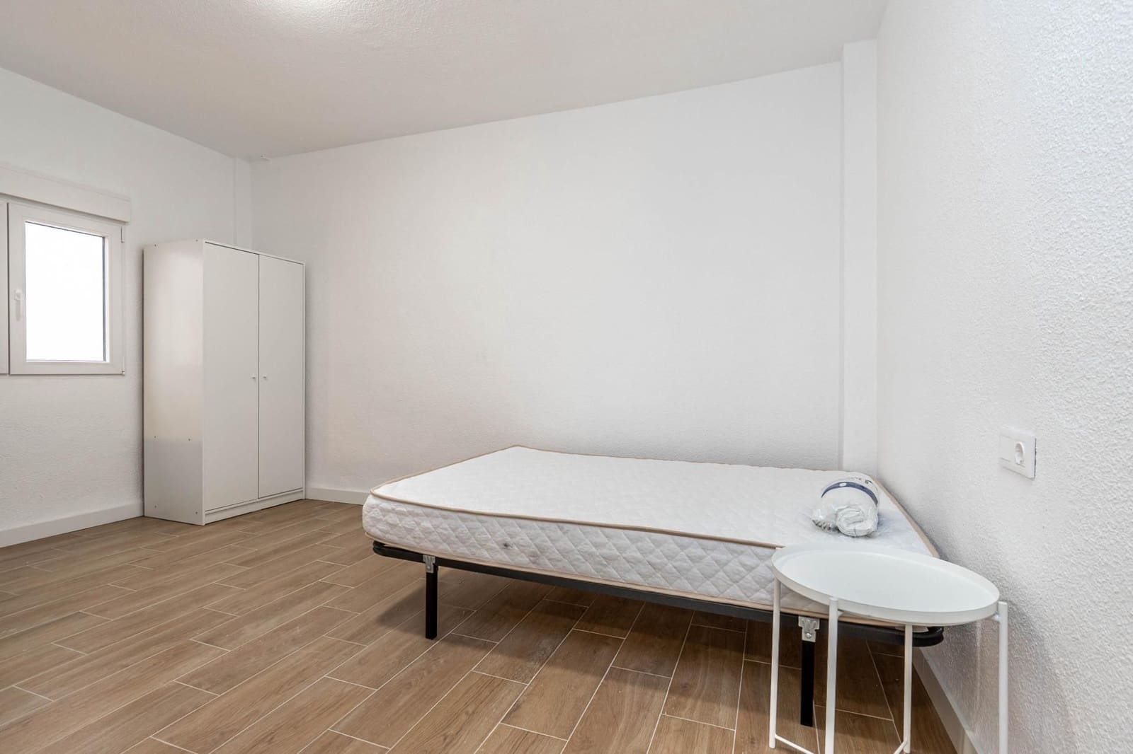 4 soveværelse Lejlighed til salg i Granada by - € 268.000 (Ref: 9534337)