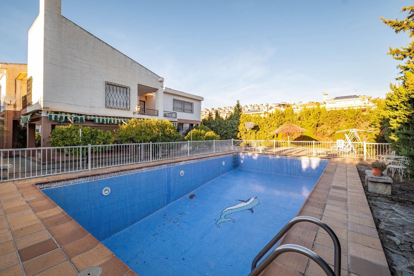 6 bedroom Villa for sale in Huetor Vega with pool garage - € 1,100,000 (Ref: 9534340)