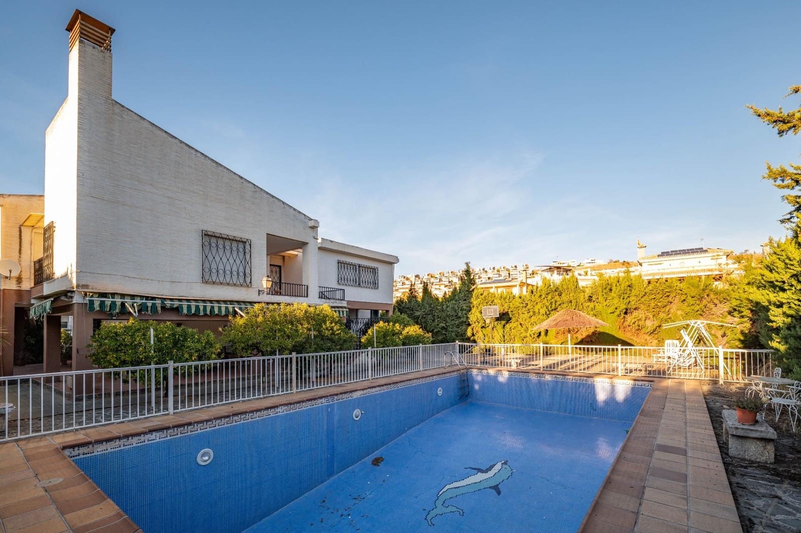 6 bedroom Villa for sale in Huetor Vega with pool garage - € 1,100,000 (Ref: 9534340)