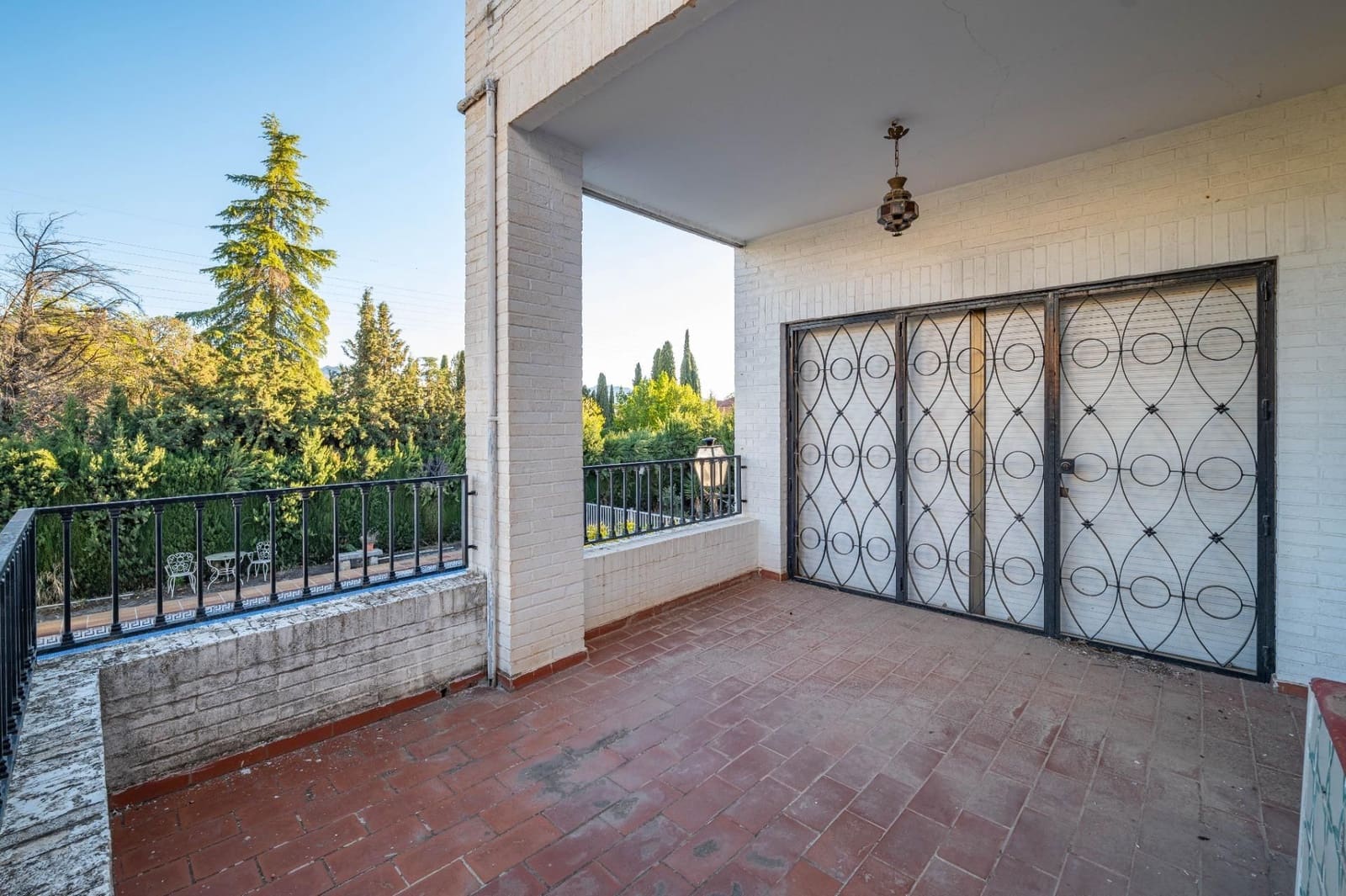 6 bedroom Villa for sale in Huetor Vega with pool garage - € 1,100,000 (Ref: 9534340)