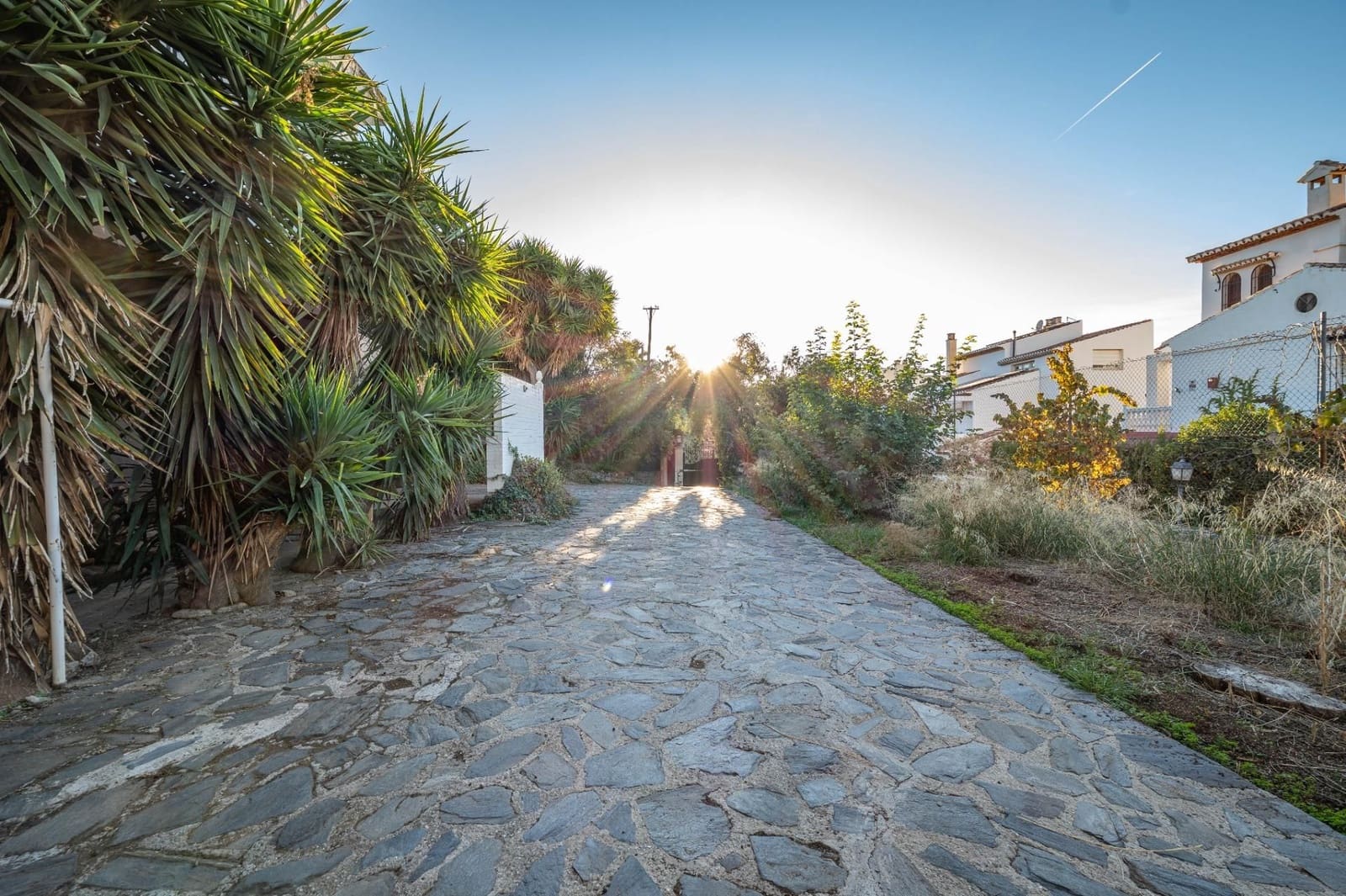 6 bedroom Villa for sale in Huetor Vega with pool garage - € 1,100,000 (Ref: 9534340)