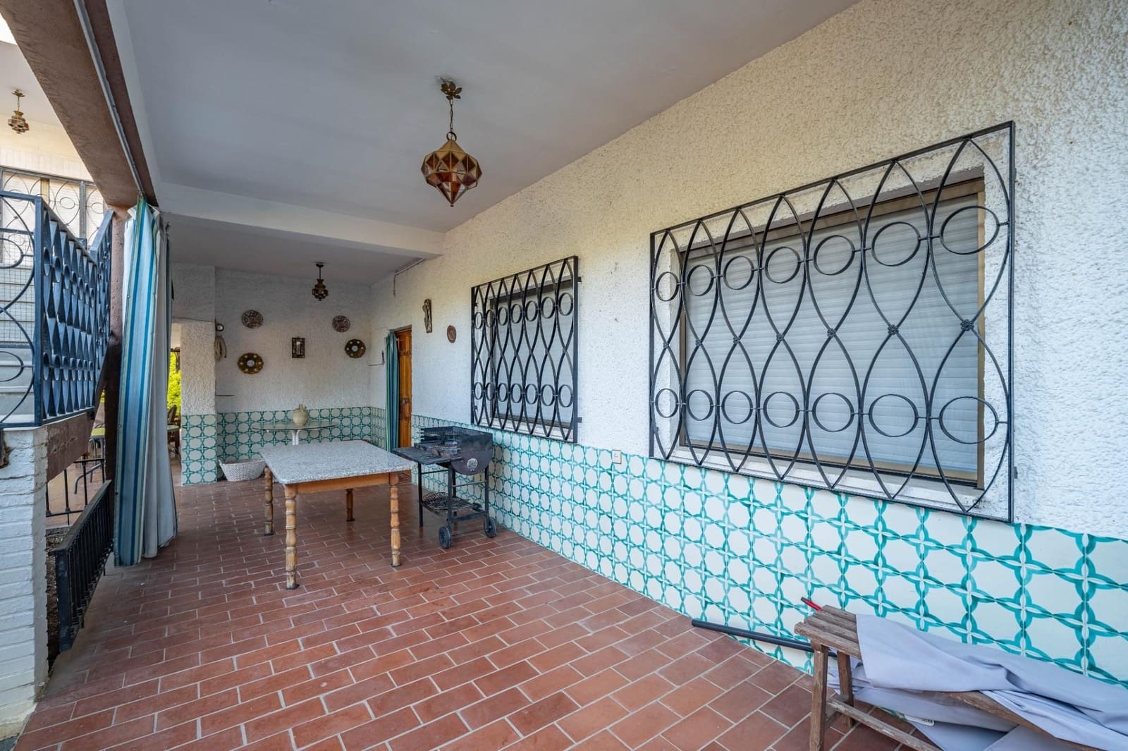 6 bedroom Villa for sale in Huetor Vega with pool garage - € 1,100,000 (Ref: 9534340)