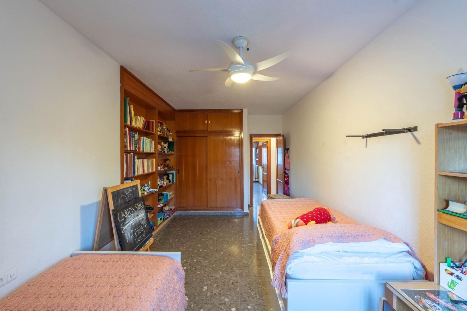 6 bedroom Villa for sale in Huetor Vega with pool garage - € 1,100,000 (Ref: 9534340)