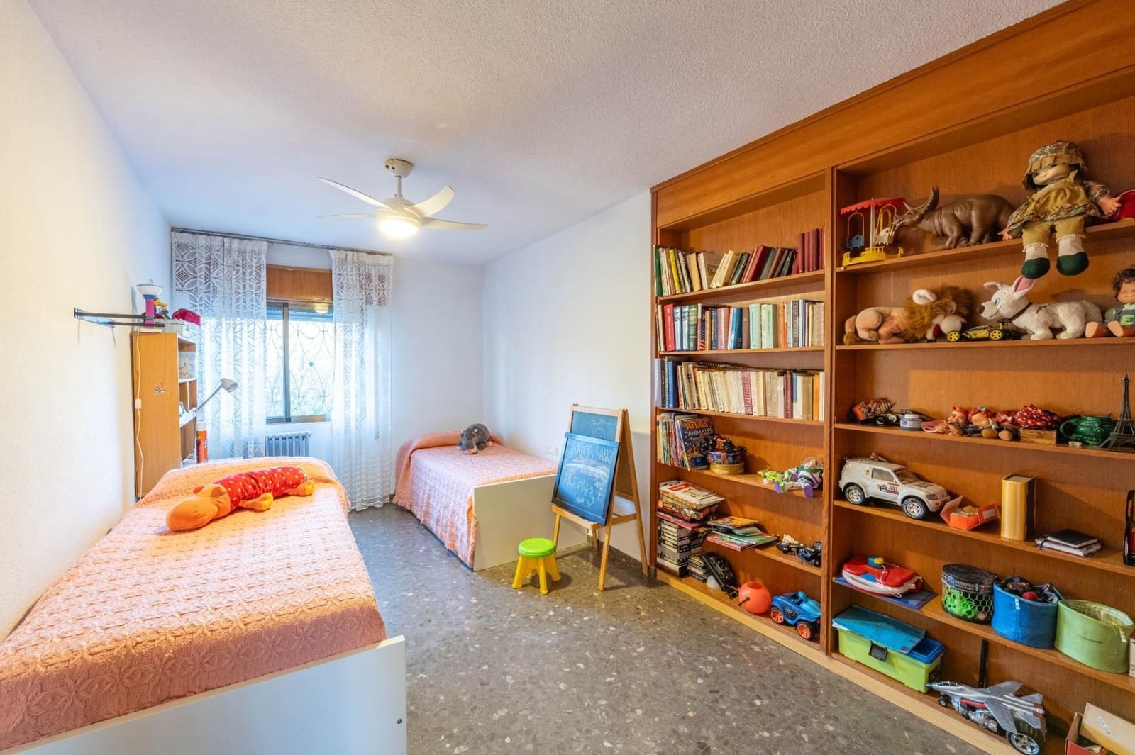 6 bedroom Villa for sale in Huetor Vega with pool garage - € 1,100,000 (Ref: 9534340)