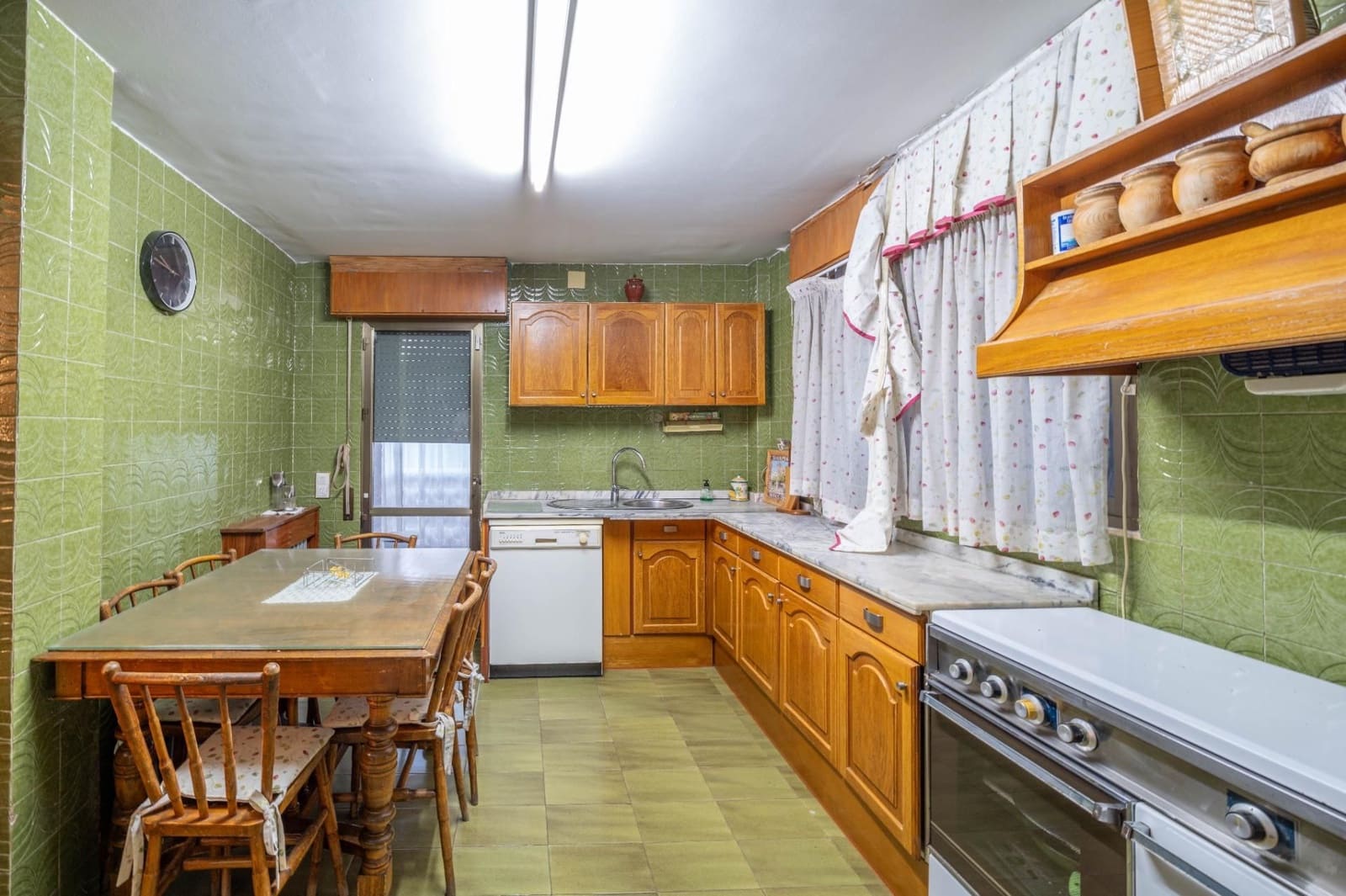 6 bedroom Villa for sale in Huetor Vega with pool garage - € 1,100,000 (Ref: 9534340)