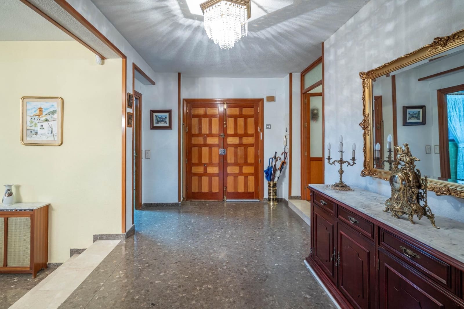 6 bedroom Villa for sale in Huetor Vega with pool garage - € 1,100,000 (Ref: 9534340)