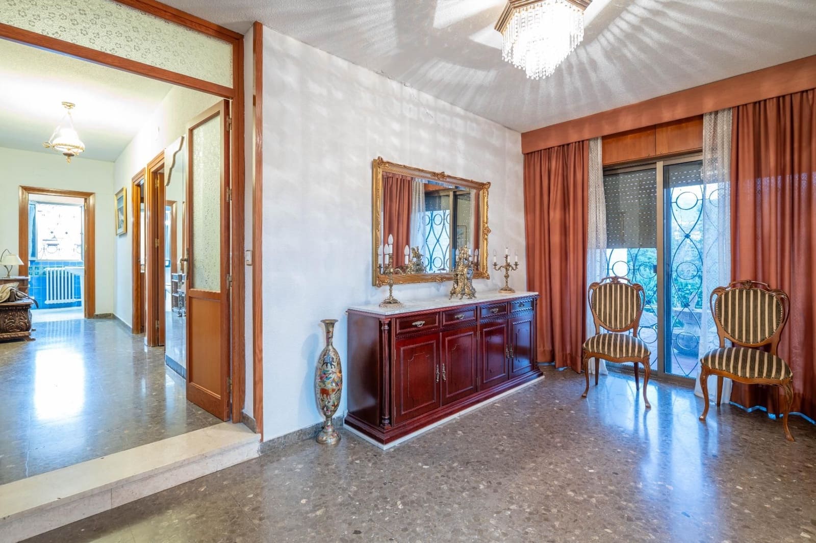 6 bedroom Villa for sale in Huetor Vega with pool garage - € 1,100,000 (Ref: 9534340)