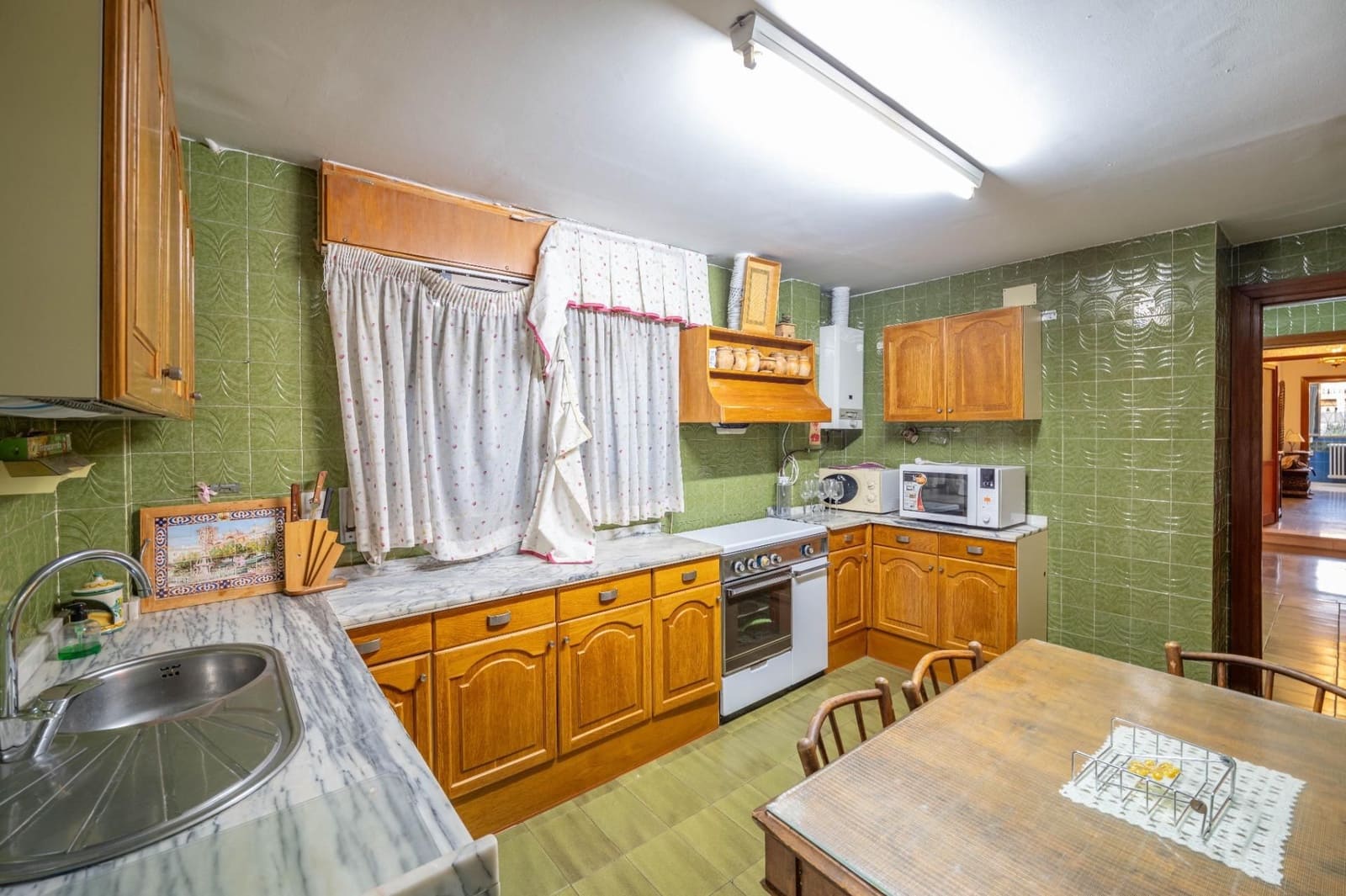 6 bedroom Villa for sale in Huetor Vega with pool garage - € 1,100,000 (Ref: 9534340)