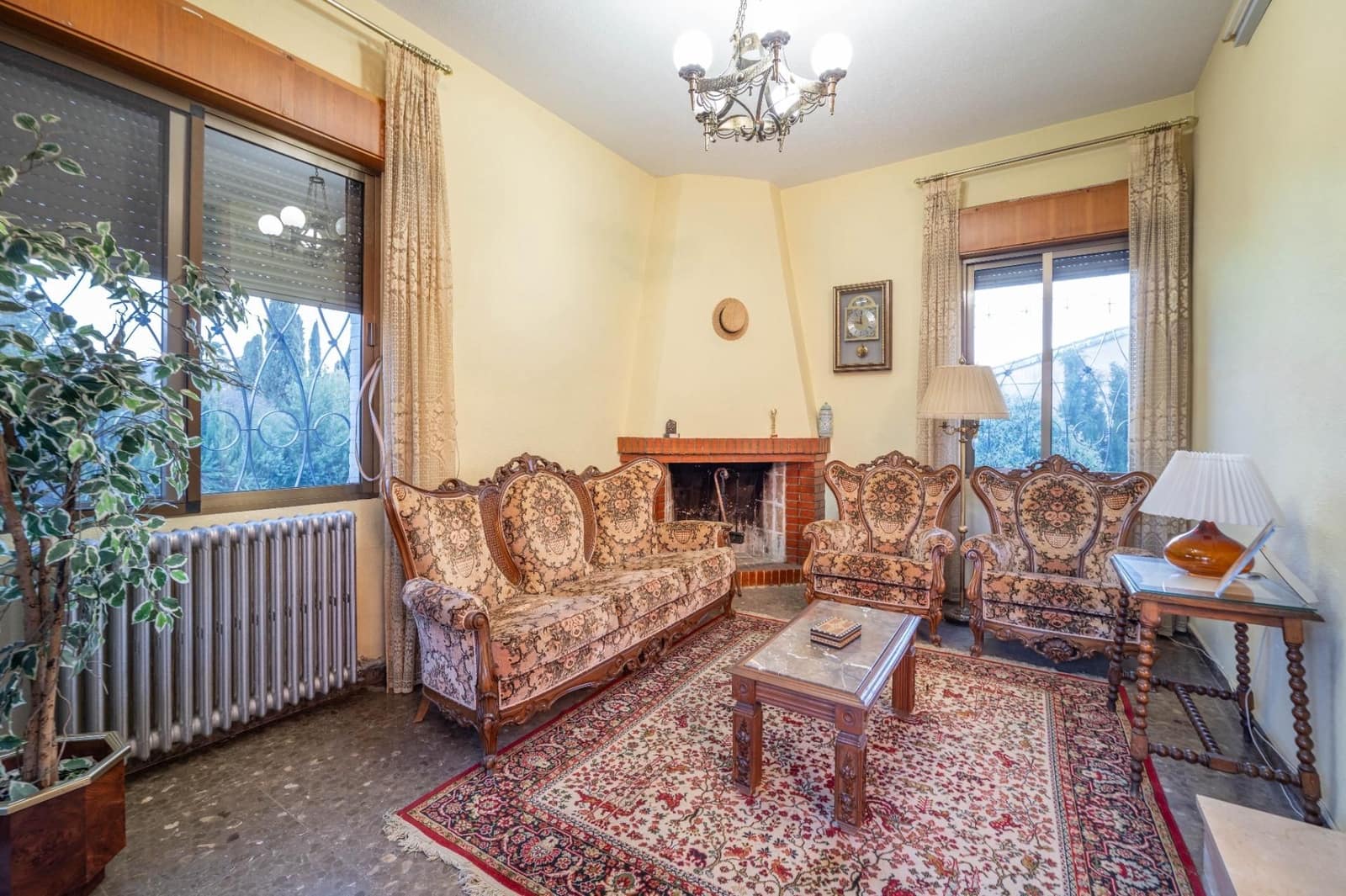 6 bedroom Villa for sale in Huetor Vega with pool garage - € 1,100,000 (Ref: 9534340)