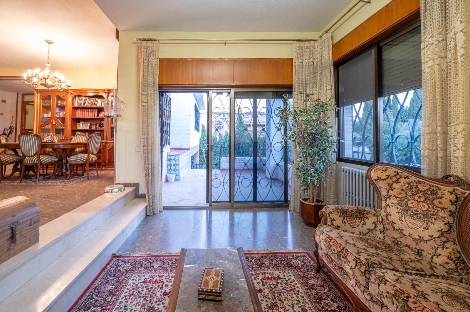 6 bedroom Villa for sale in Huetor Vega with pool garage - € 1,100,000 (Ref: 9534340)