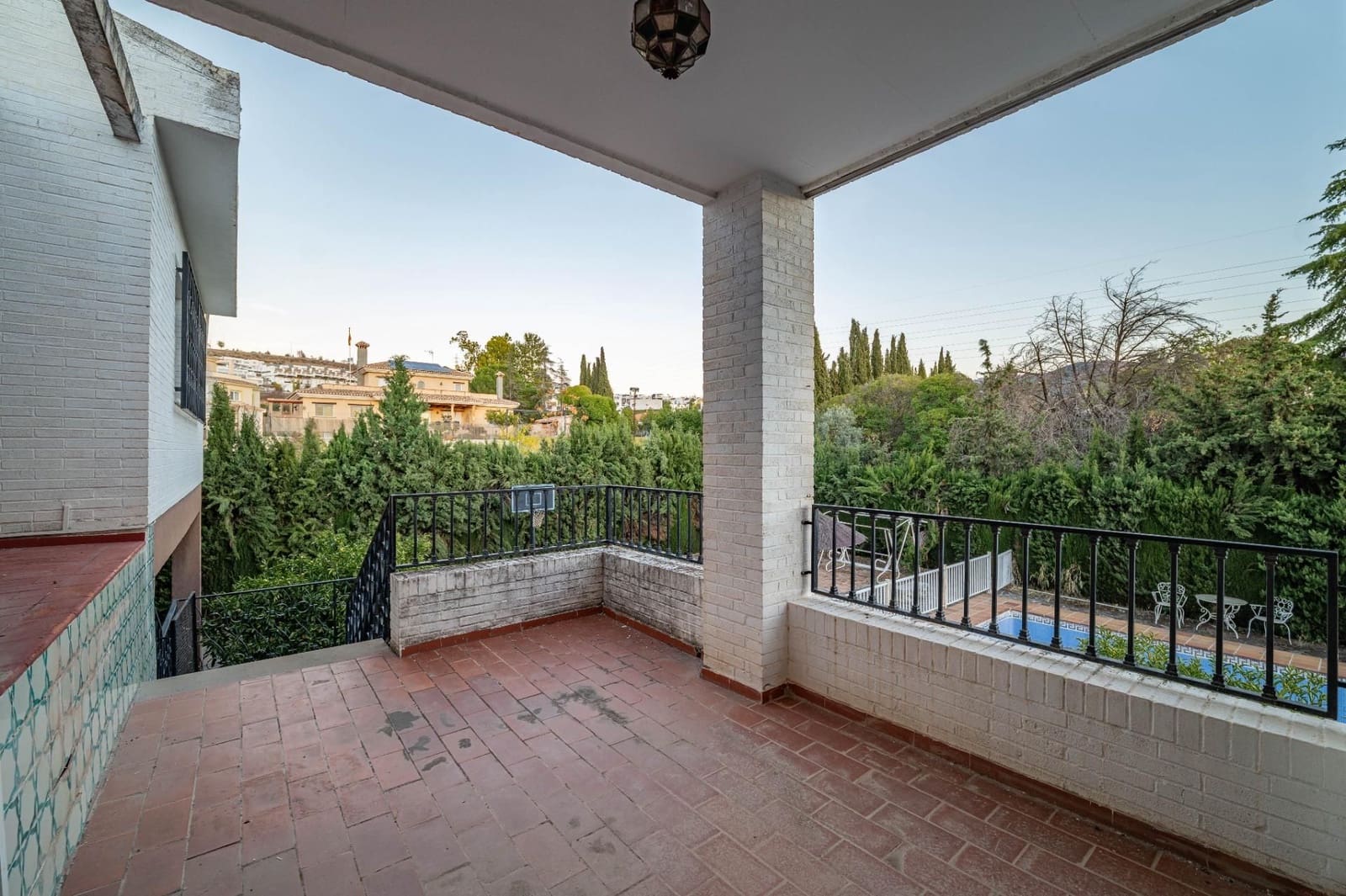 6 bedroom Villa for sale in Huetor Vega with pool garage - € 1,100,000 (Ref: 9534340)