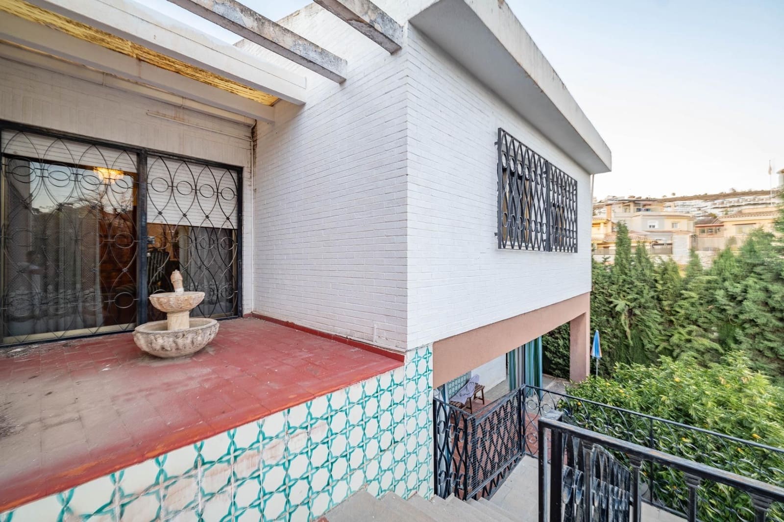 6 bedroom Villa for sale in Huetor Vega with pool garage - € 1,100,000 (Ref: 9534340)