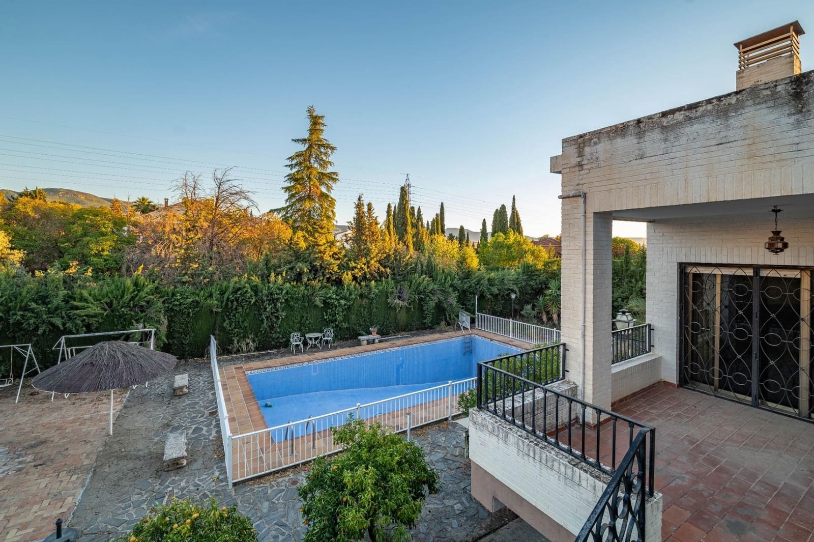 6 bedroom Villa for sale in Huetor Vega with pool garage - € 1,100,000 (Ref: 9534340)