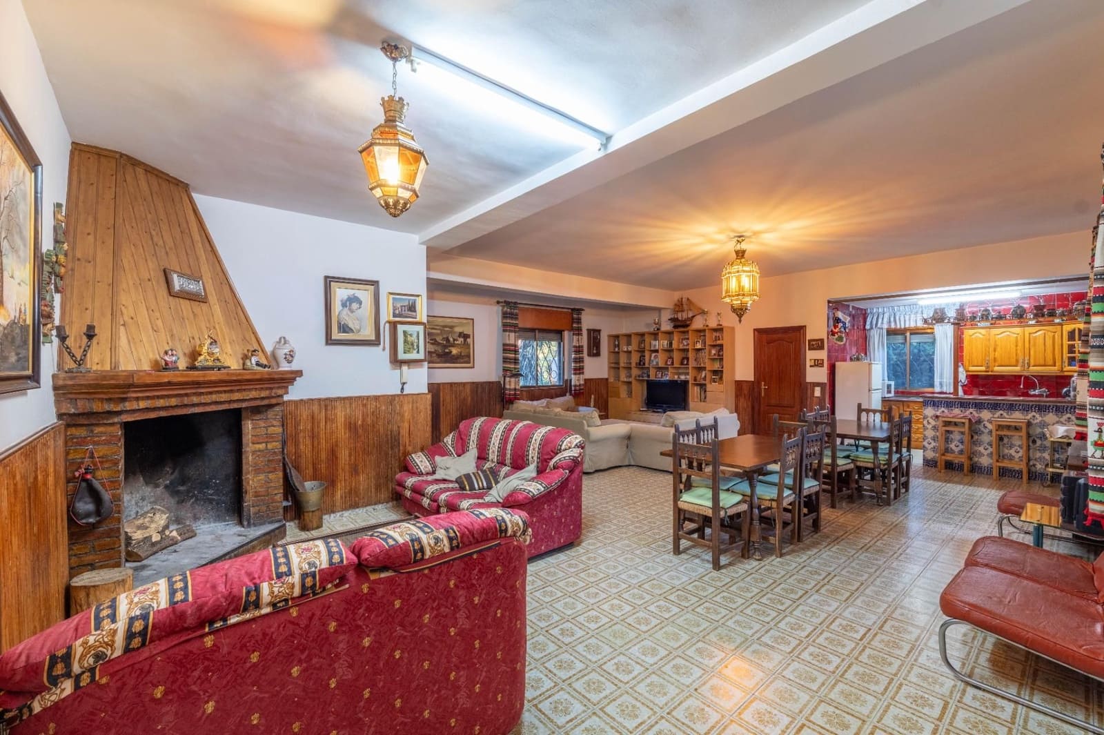 6 bedroom Villa for sale in Huetor Vega with pool garage - € 1,100,000 (Ref: 9534340)