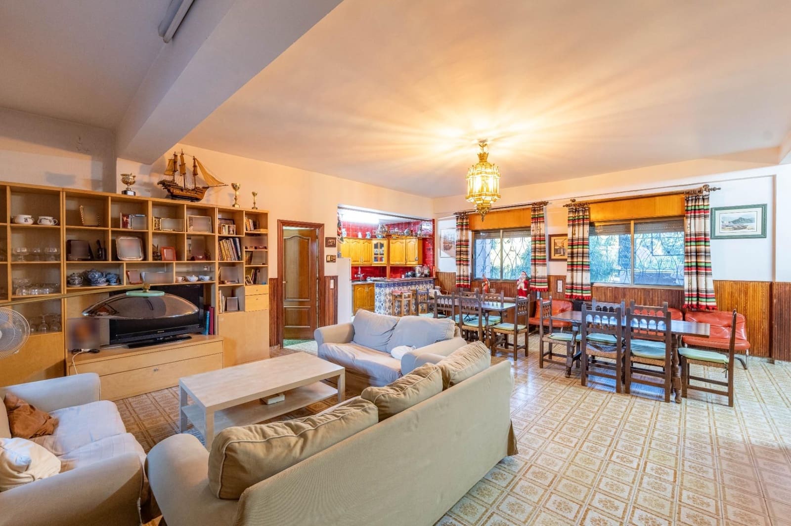 6 bedroom Villa for sale in Huetor Vega with pool garage - € 1,100,000 (Ref: 9534340)