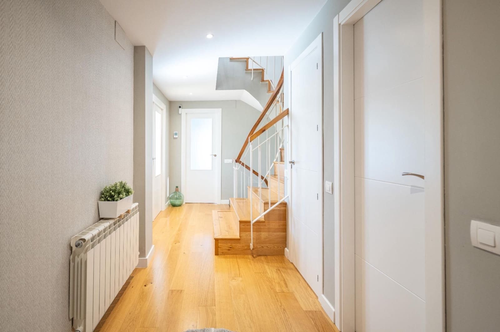 5 soverom Kjedet enebolig til salgs i Atarfe med garasje - € 338 900 (Ref: 9534341)