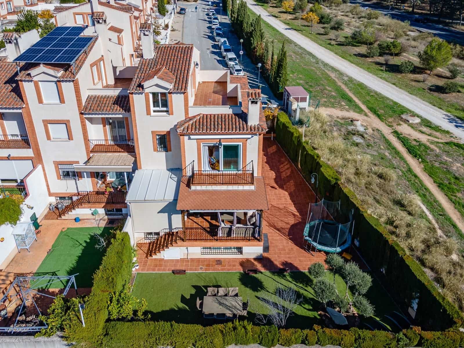 5 soverom Kjedet enebolig til salgs i Atarfe med garasje - € 338 900 (Ref: 9534341)