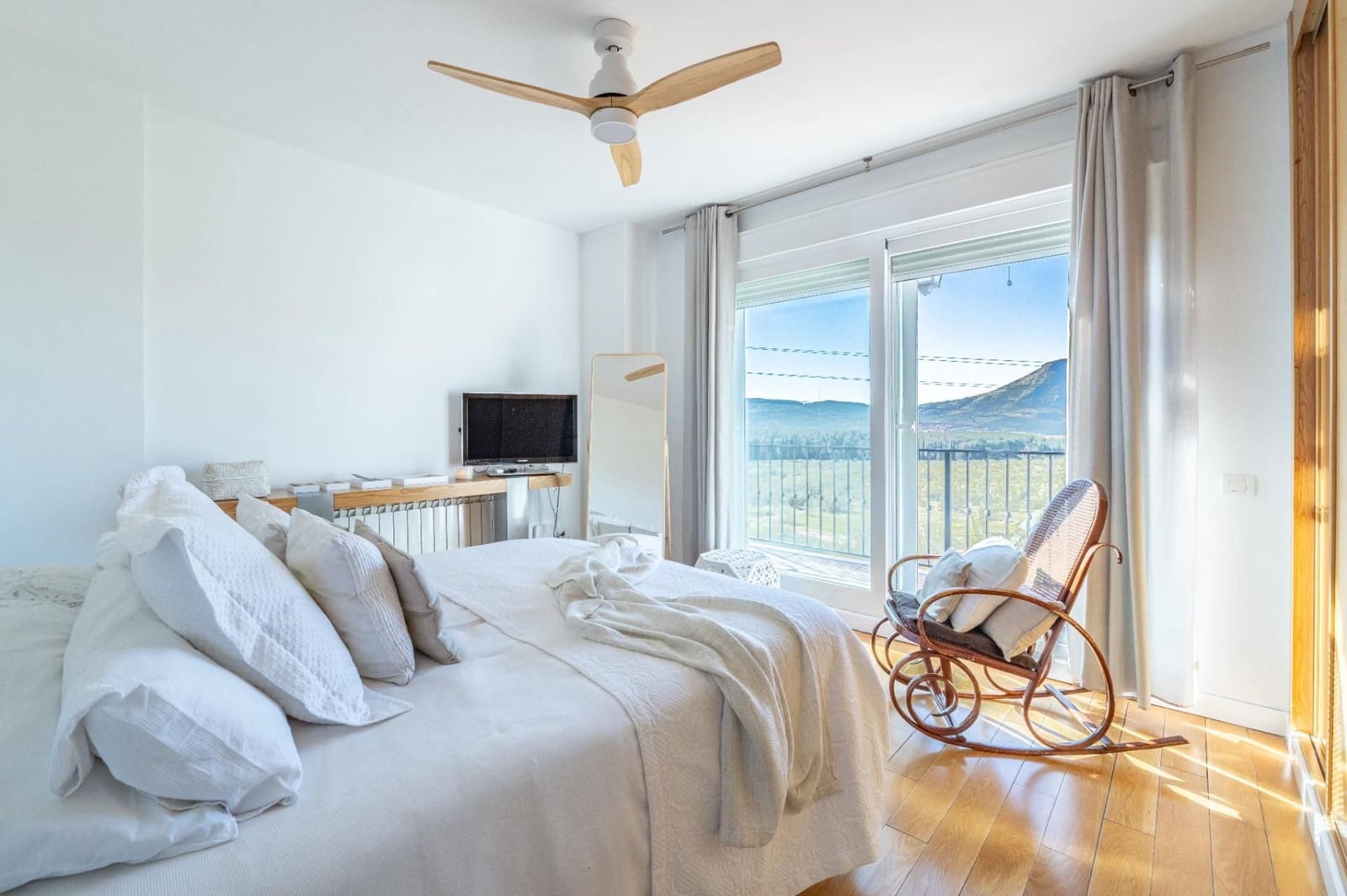 5 soverom Kjedet enebolig til salgs i Atarfe med garasje - € 338 900 (Ref: 9534341)