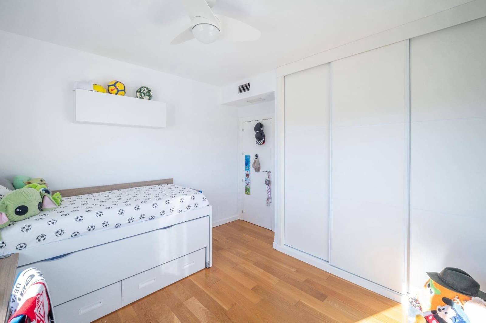 5 soverom Kjedet enebolig til salgs i Atarfe med garasje - € 338 900 (Ref: 9534341)