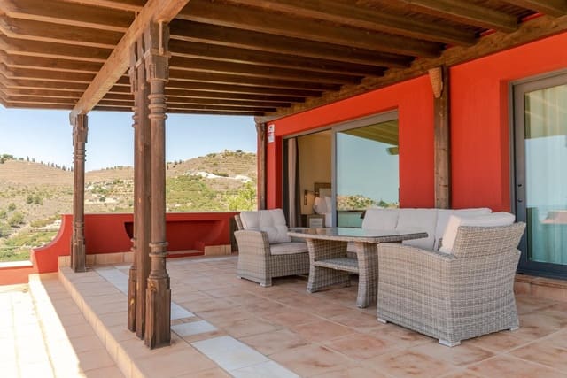 5 soverom Villa til salgs i Almuñécar med svømmebasseng garasje - € 1 400 000 (Ref: 9534342)