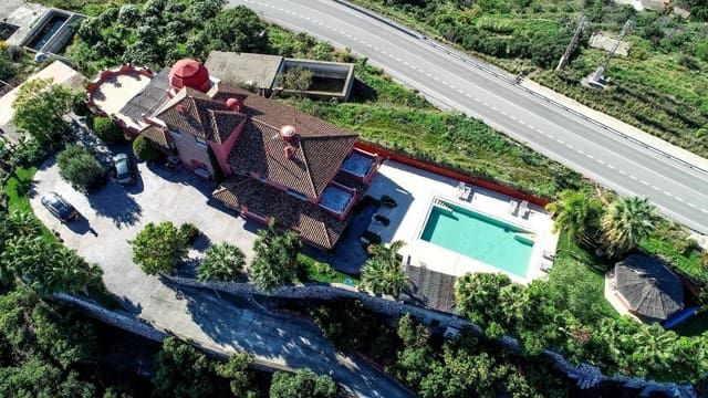 5 soverom Villa til salgs i Almuñécar med svømmebasseng garasje - € 1 400 000 (Ref: 9534342)