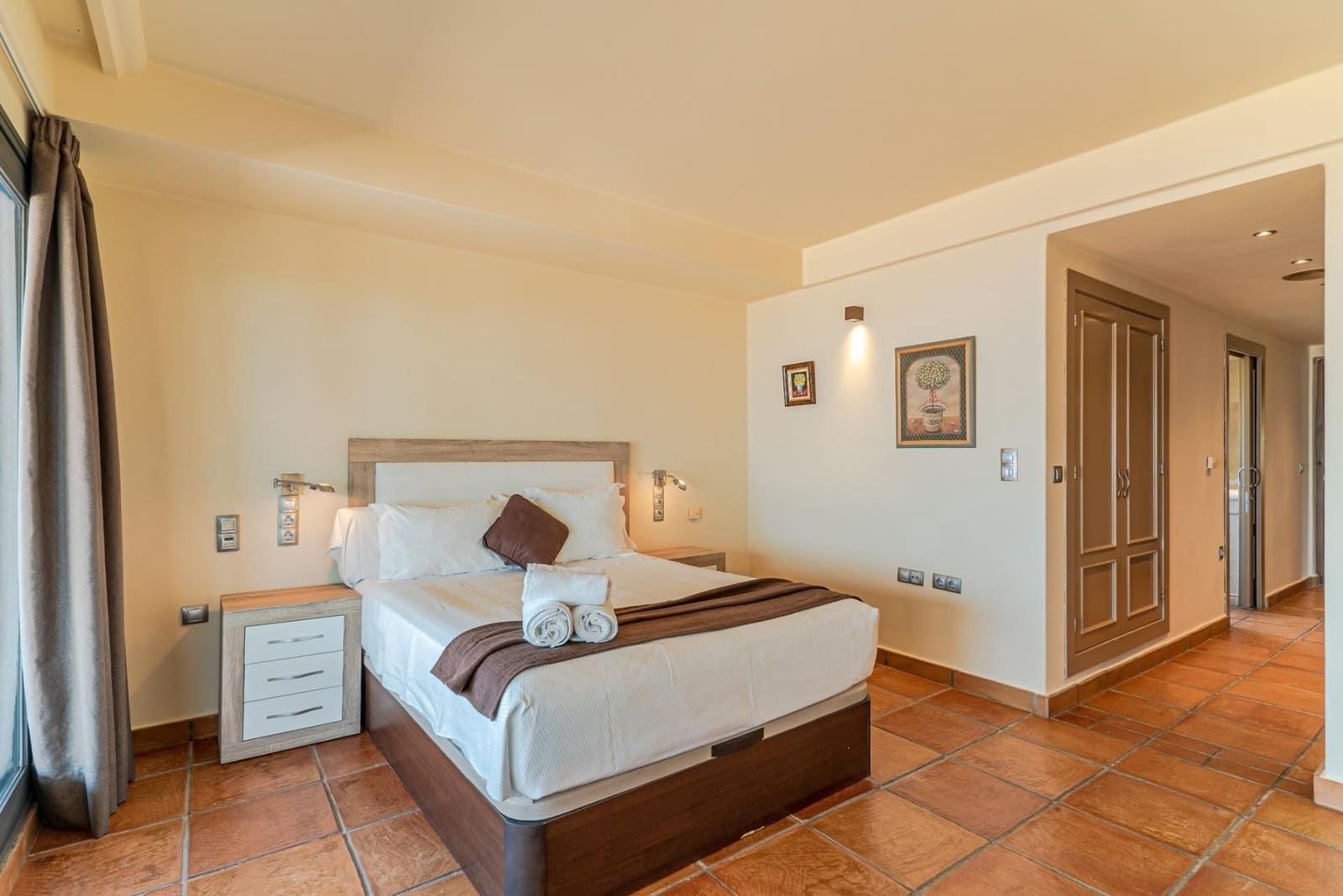 5 soverom Villa til salgs i Almunecar med svømmebasseng garasje - € 1 400 000 (Ref: 9534342)