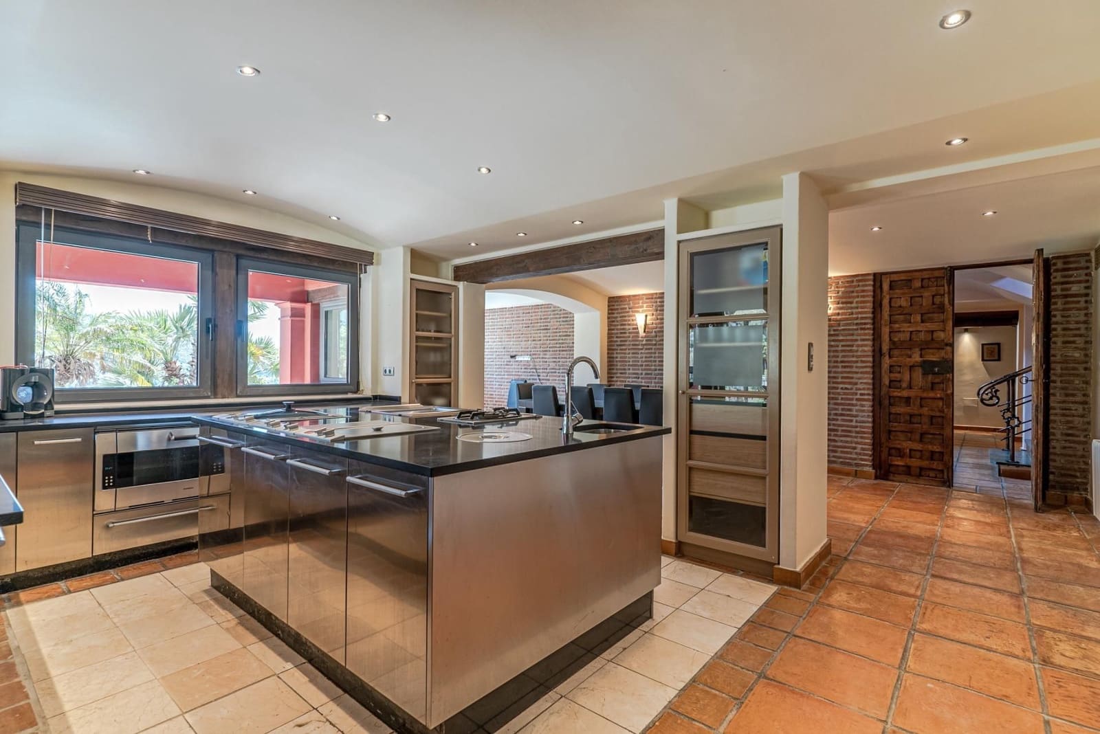 5 soverom Villa til salgs i Almunecar med svømmebasseng garasje - € 1 400 000 (Ref: 9534342)