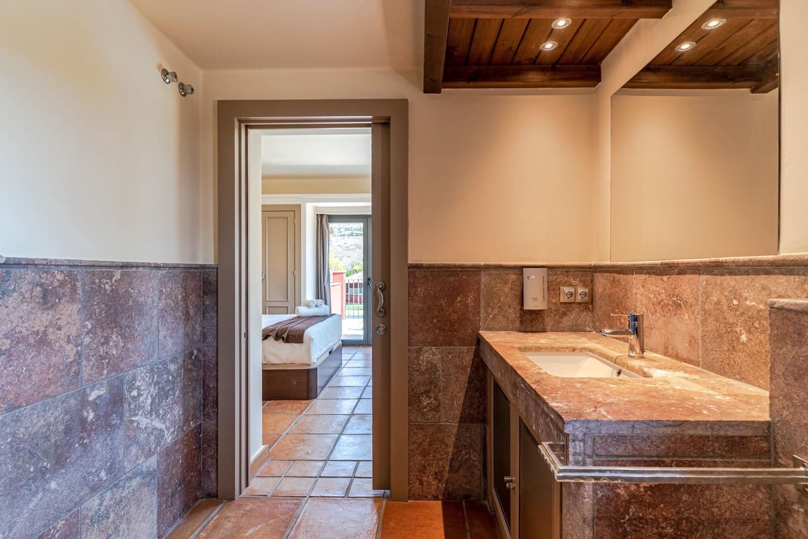 5 soverom Villa til salgs i Almunecar med svømmebasseng garasje - € 1 400 000 (Ref: 9534342)