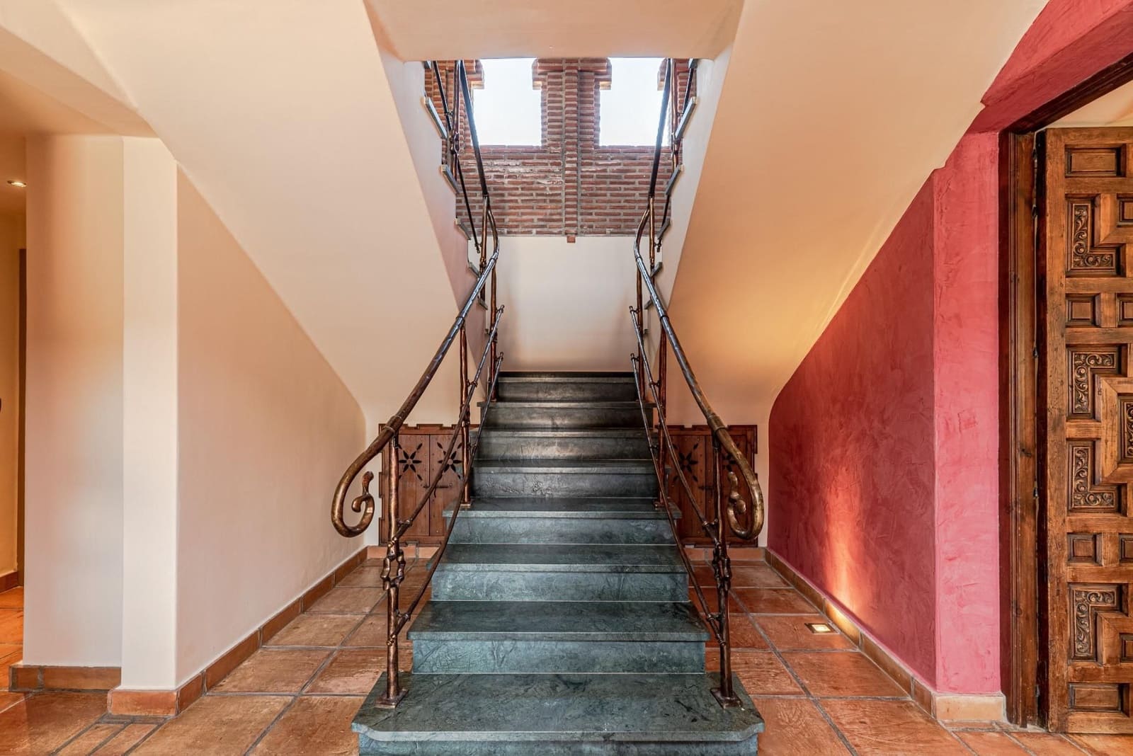 5 soverom Villa til salgs i Almunecar med svømmebasseng garasje - € 1 400 000 (Ref: 9534342)