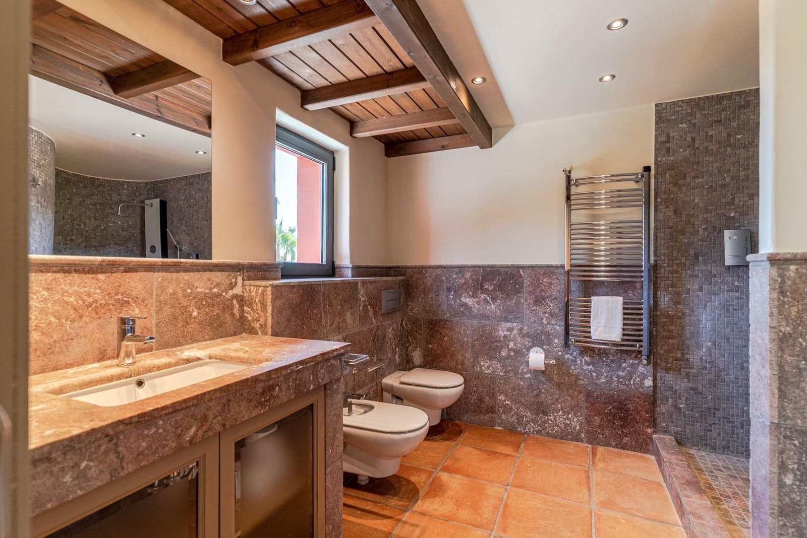 5 soverom Villa til salgs i Almunecar med svømmebasseng garasje - € 1 400 000 (Ref: 9534342)