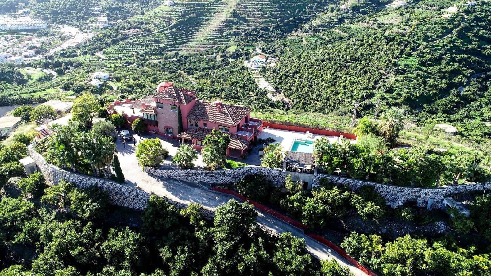 5 soverom Villa til salgs i Almunecar med svømmebasseng garasje - € 1 400 000 (Ref: 9534342)