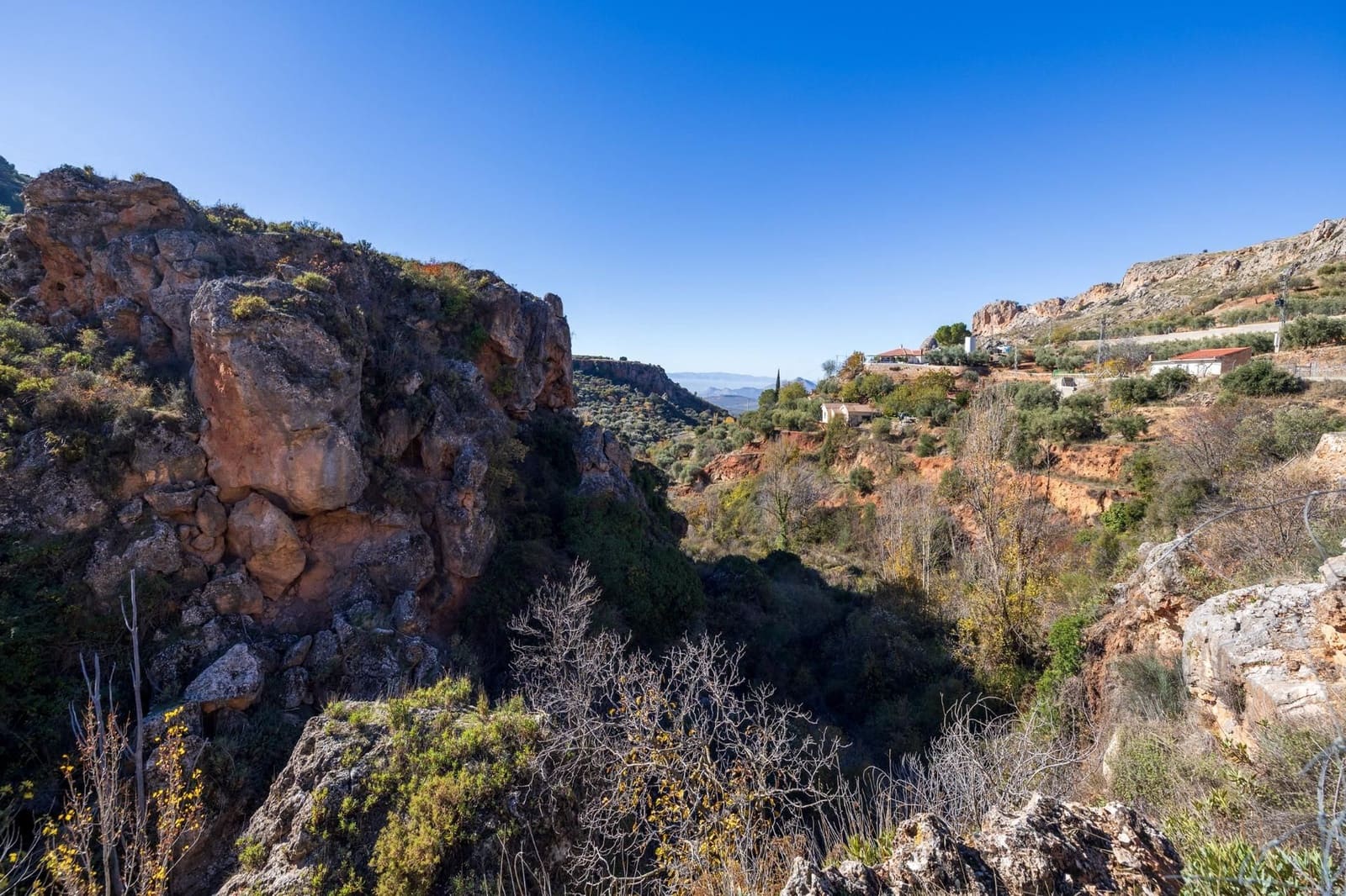 2 slaapkamer Finca/Landhuis te koop in Cogollos Vega - € 99.000 (Ref: 9534346)