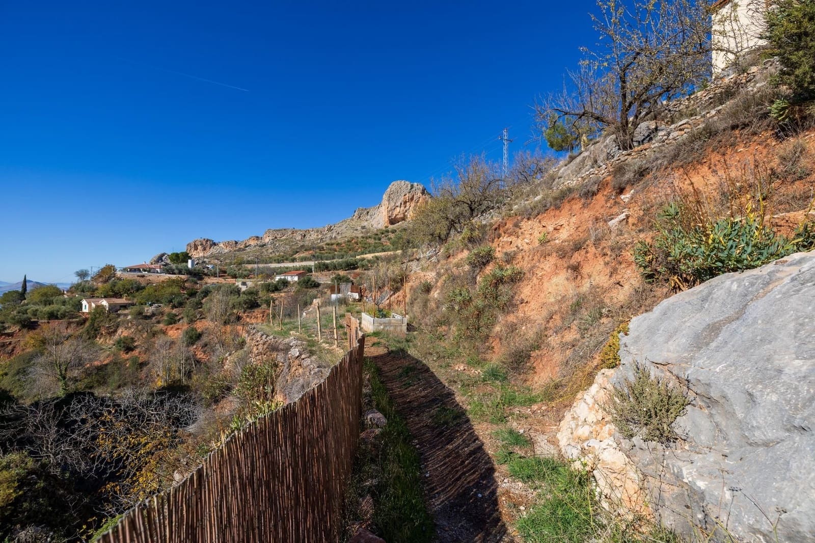 2 slaapkamer Finca/Landhuis te koop in Cogollos Vega - € 99.000 (Ref: 9534346)