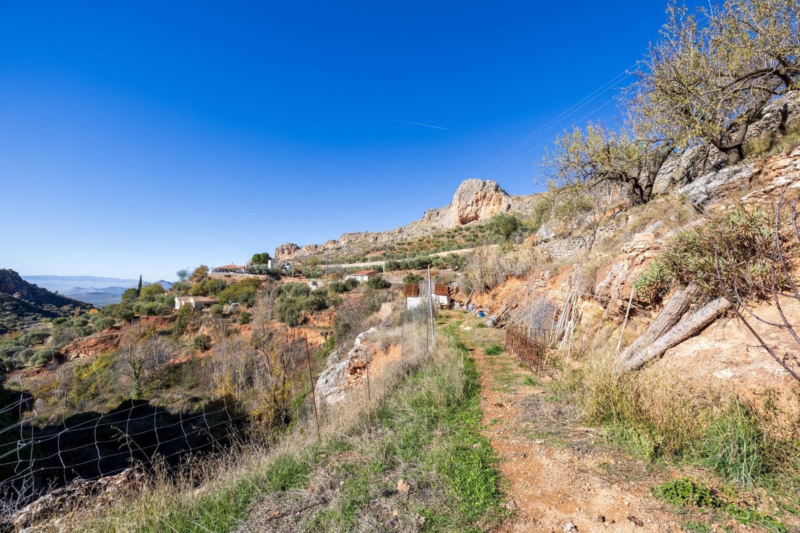 2 slaapkamer Finca/Landhuis te koop in Cogollos Vega - € 99.000 (Ref: 9534346)