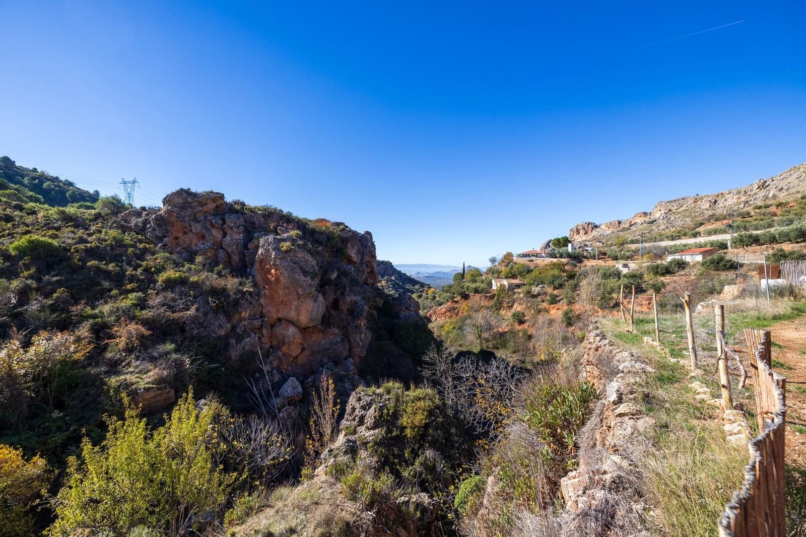 2 slaapkamer Finca/Landhuis te koop in Cogollos Vega - € 99.000 (Ref: 9534346)