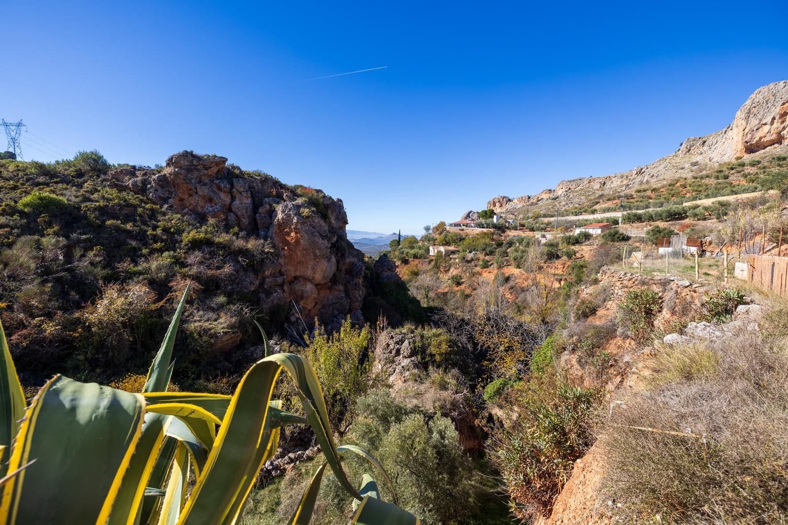 2 slaapkamer Finca/Landhuis te koop in Cogollos Vega - € 99.000 (Ref: 9534346)