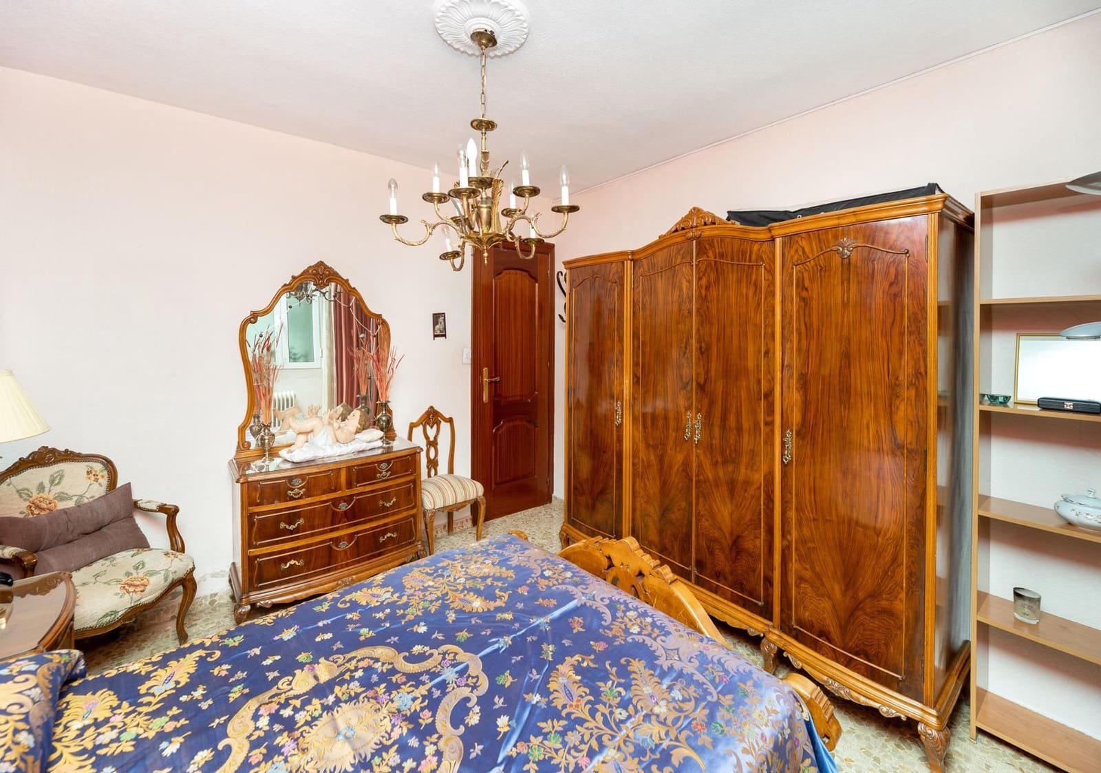 5 sovrum Lägenhet till salu i Granada stad med garage - 420 000 € (Ref: 9534855)