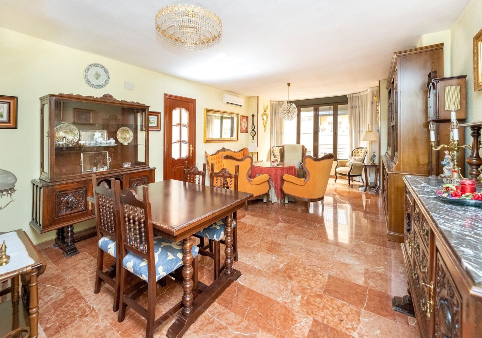 5 sovrum Lägenhet till salu i Granada stad med garage - 420 000 € (Ref: 9534855)