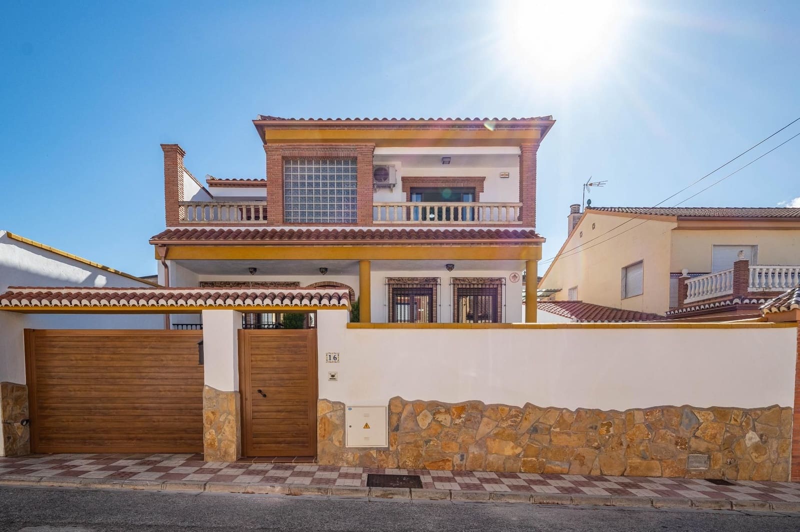 3 soveværelse Villa til salg i Albolote med swimmingpool garage - € 464.900 (Ref: 9535372)