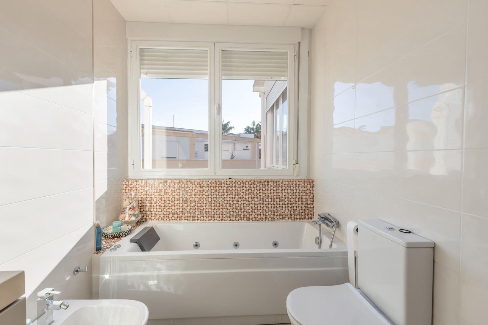 2 makuuhuone Kattohuoneisto myytävänä paikassa Otura mukana 
autotalli - 189 900 € (Ref: 9535665)