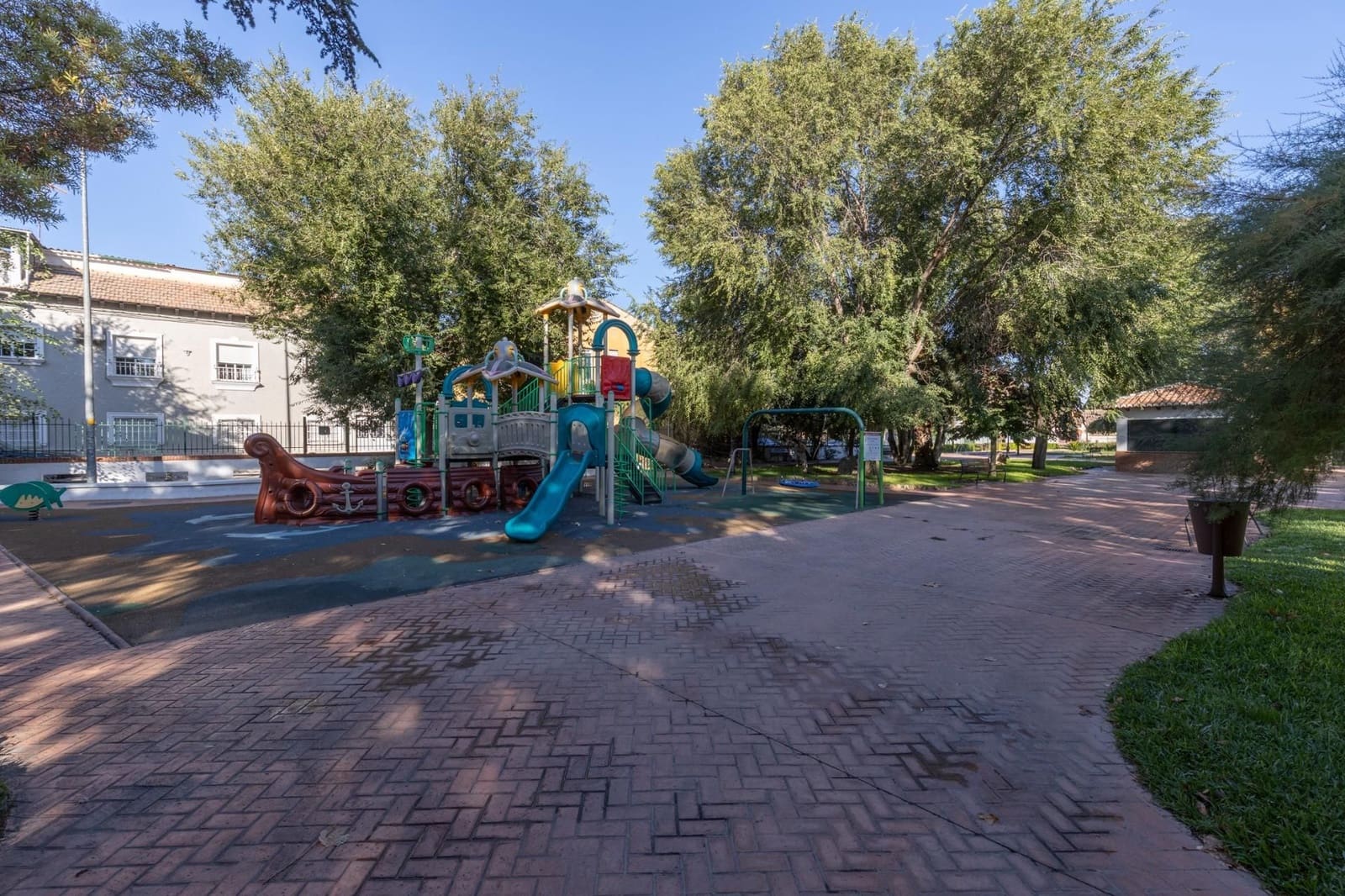 2 makuuhuone Kattohuoneisto myytävänä paikassa Otura mukana 
autotalli - 189 900 € (Ref: 9535665)