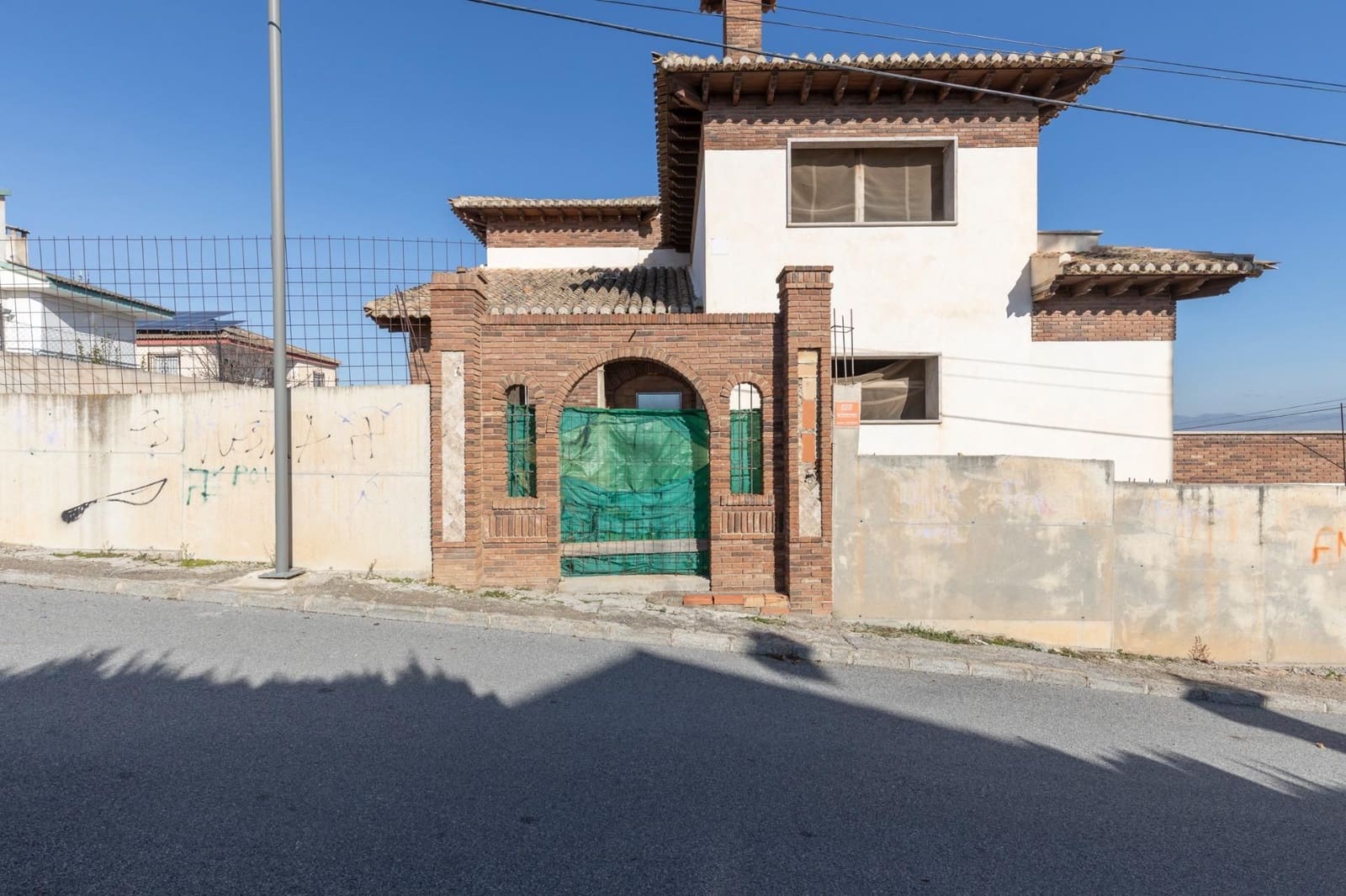 Willa na sprzedaż w Otura - 315 000 € (Ref: 9542399)