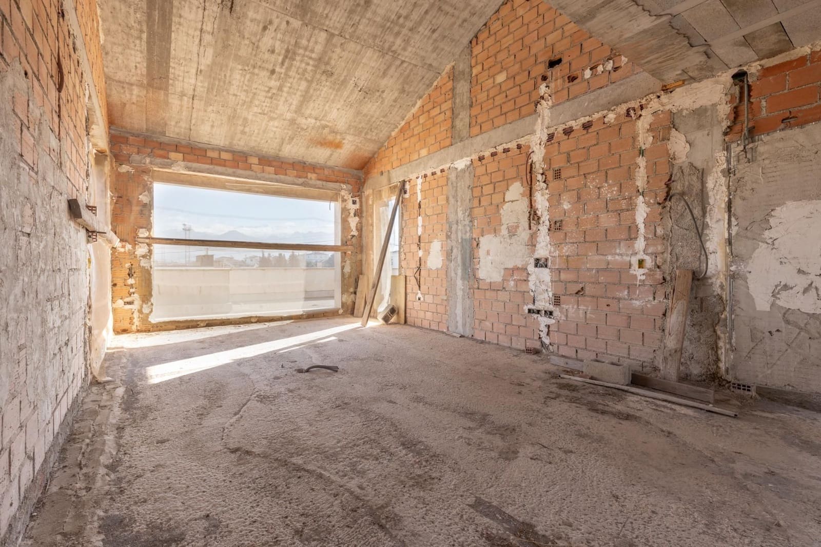 Willa na sprzedaż w Otura - 315 000 € (Ref: 9542399)