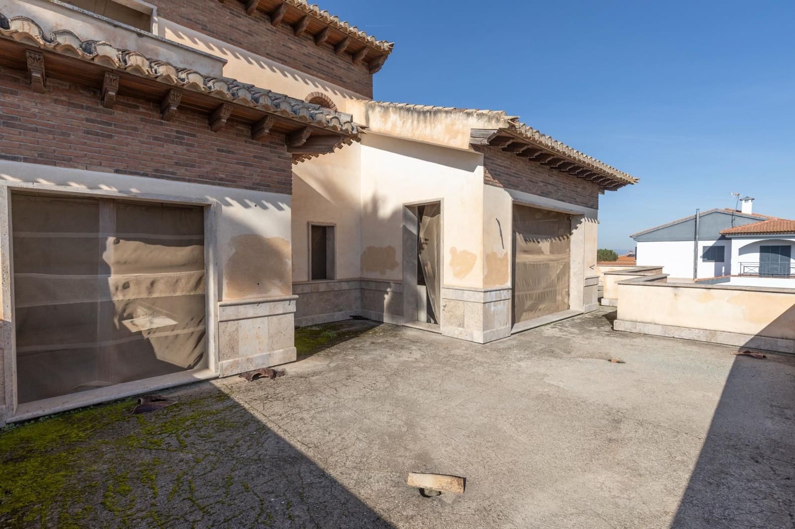 Villa til salgs i Otura - € 315 000 (Ref: 9542400)