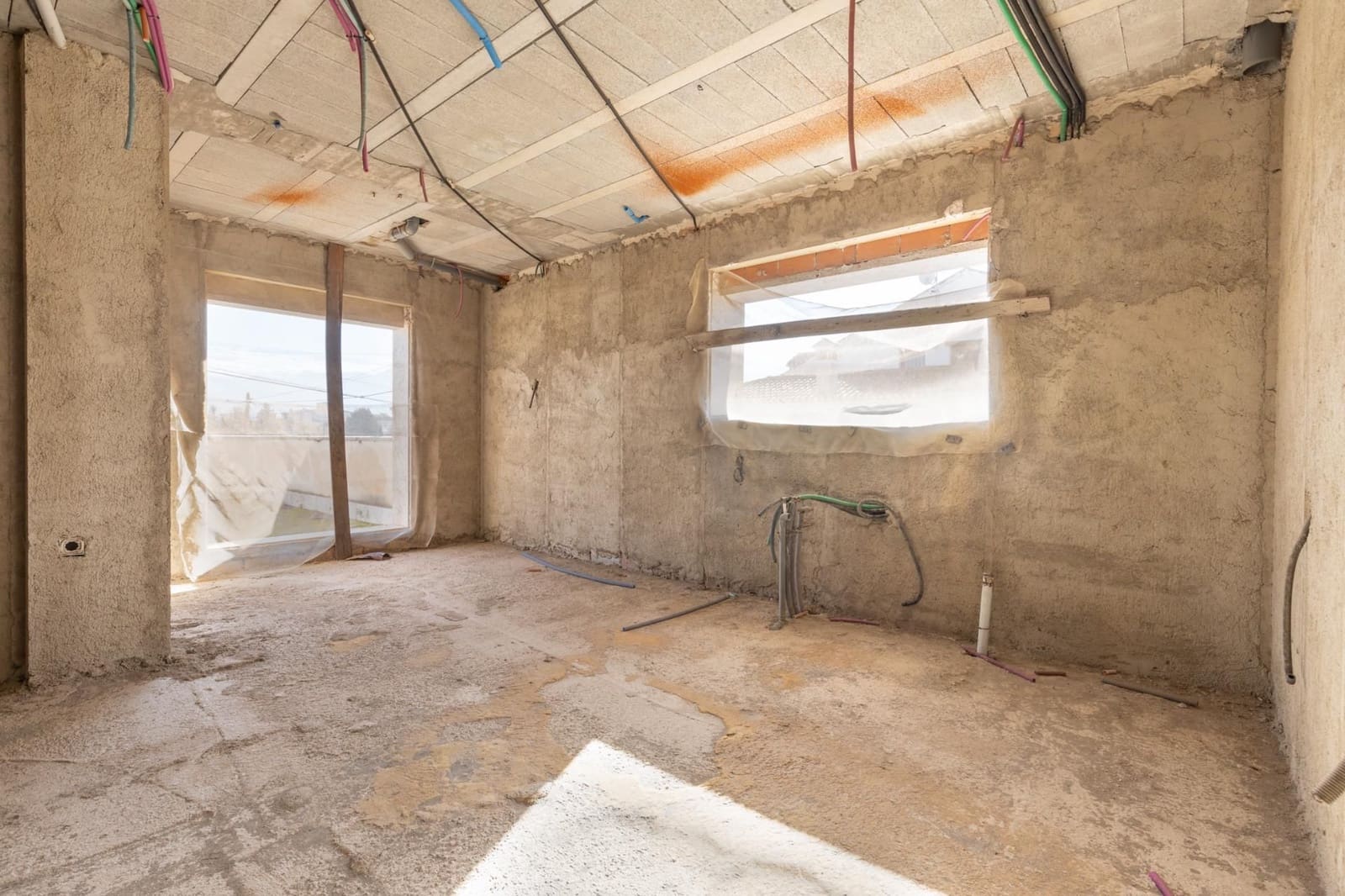 Villa til salgs i Otura - € 315 000 (Ref: 9542400)