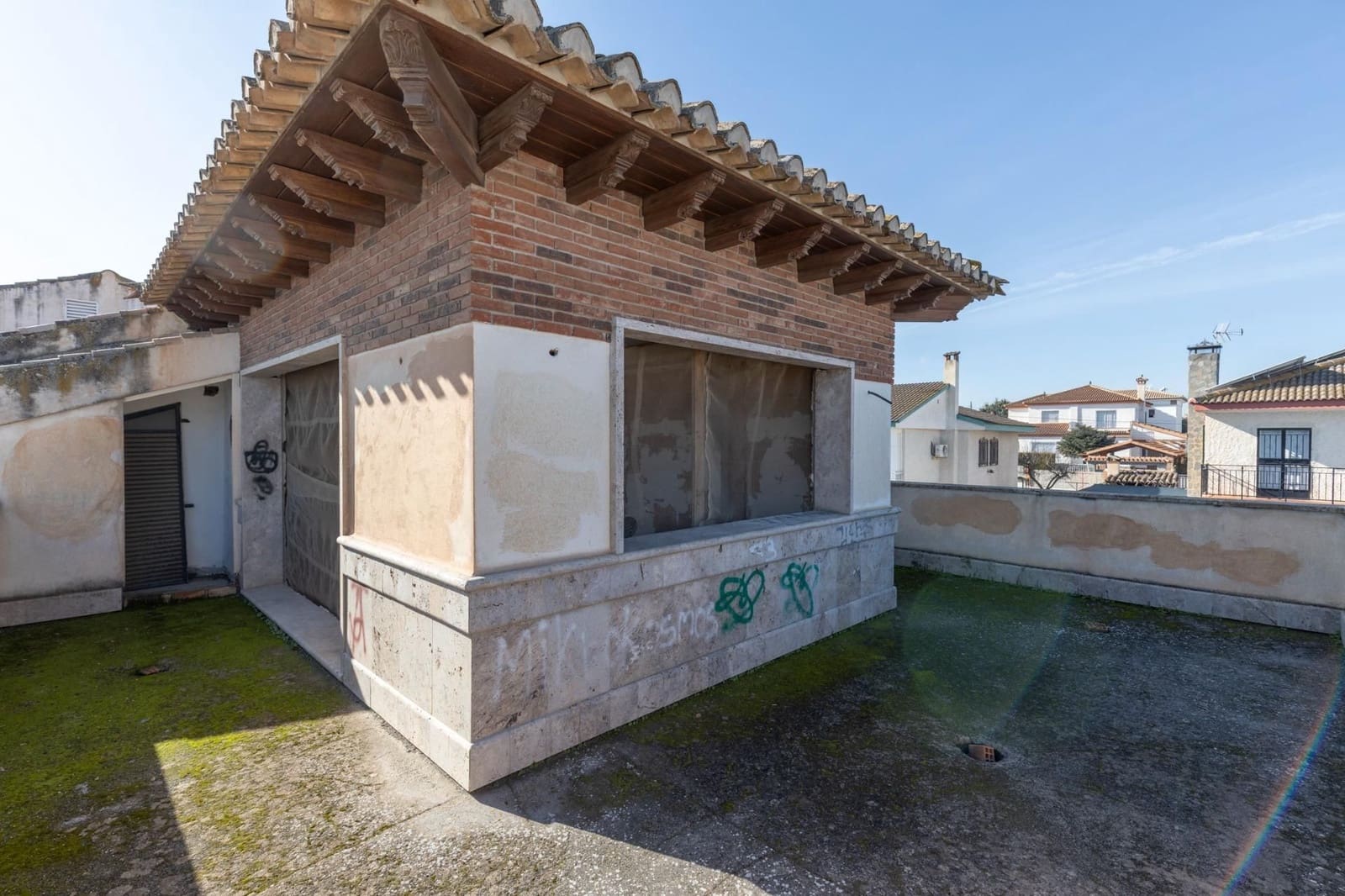 Villa for sale in Otura - € 315,000 (Ref: 9542400)