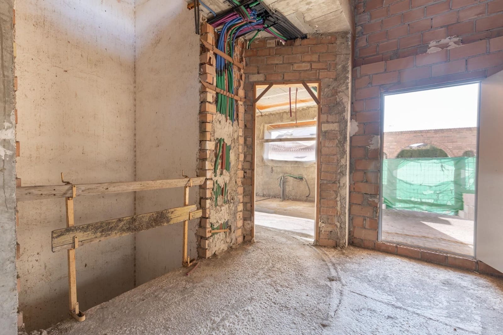 Villa for sale in Otura - € 315,000 (Ref: 9542400)